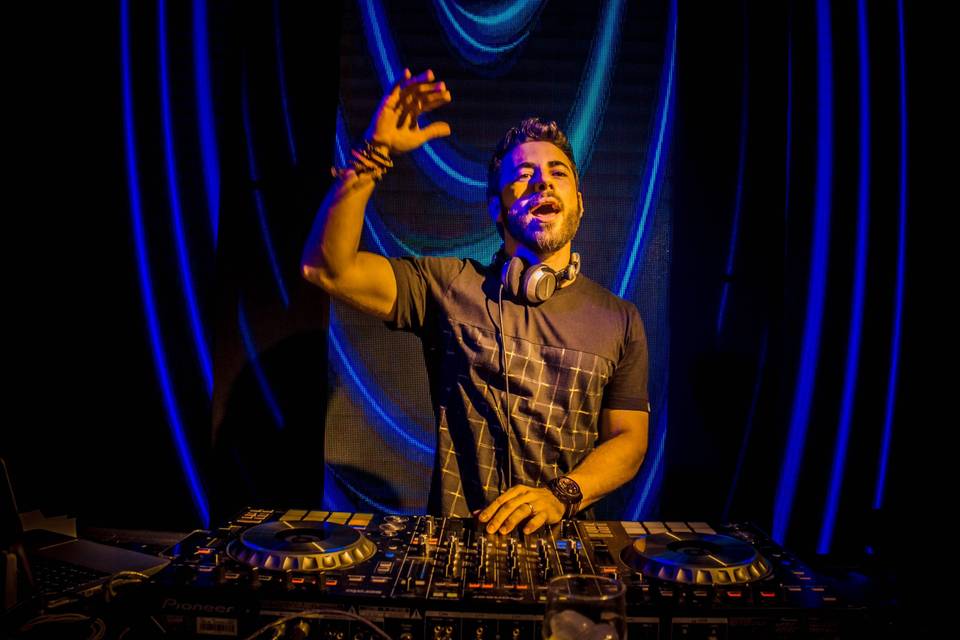 DJ Flayton